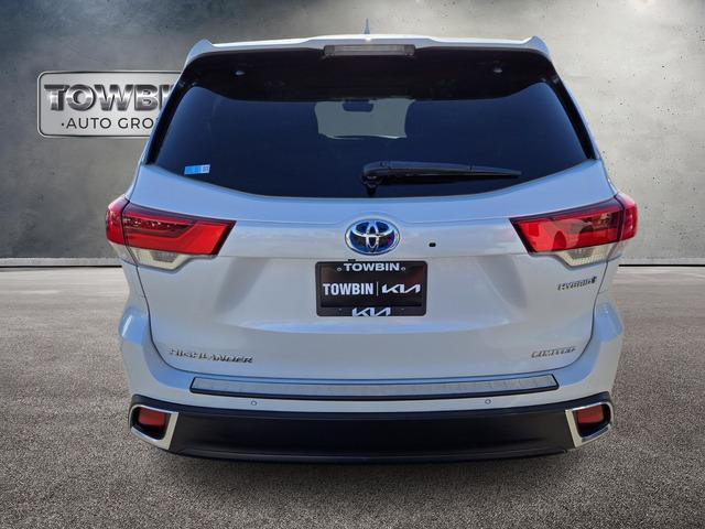 used 2019 Toyota Highlander Hybrid car, priced at $32,890