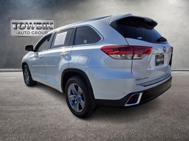 used 2019 Toyota Highlander Hybrid car, priced at $32,890