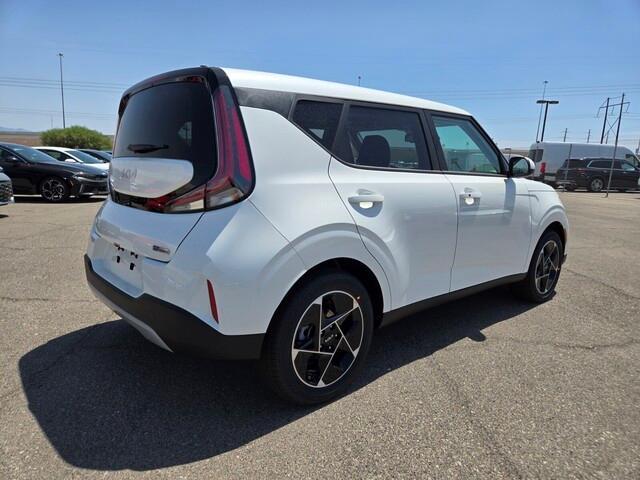new 2025 Kia Soul car, priced at $25,404