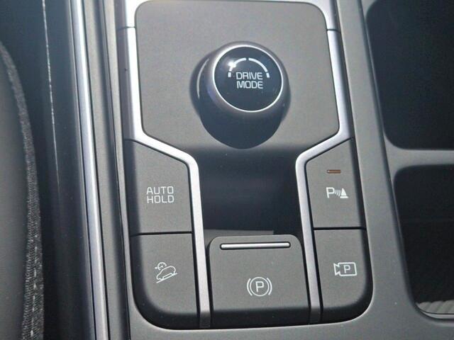 new 2025 Kia Sorento Hybrid car, priced at $37,003