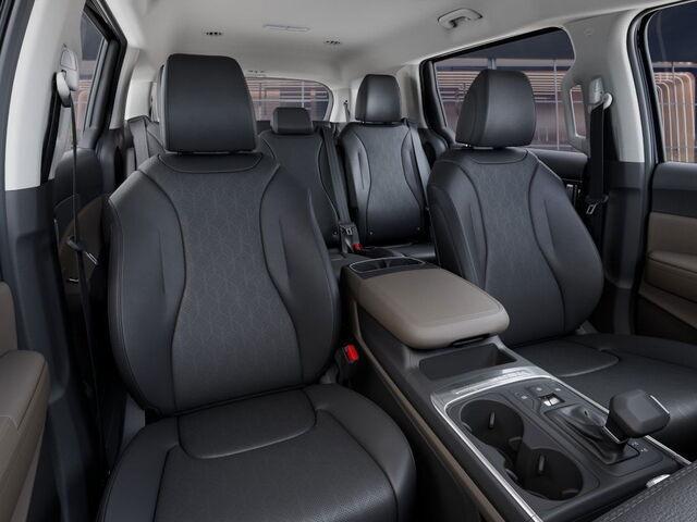 new 2025 Kia Carnival car, priced at $39,575