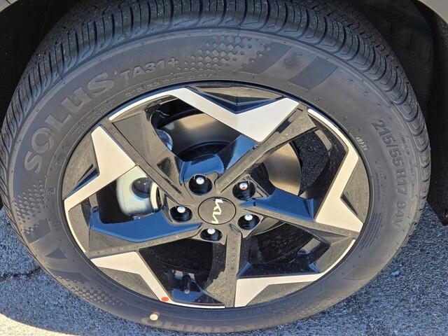 new 2025 Kia Seltos car, priced at $25,870