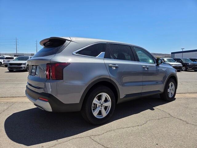 new 2025 Kia Sorento car, priced at $31,126