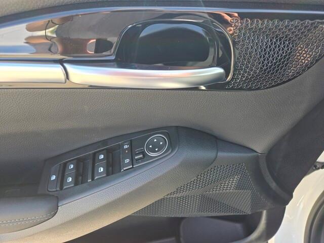 new 2025 Kia Seltos car, priced at $27,490