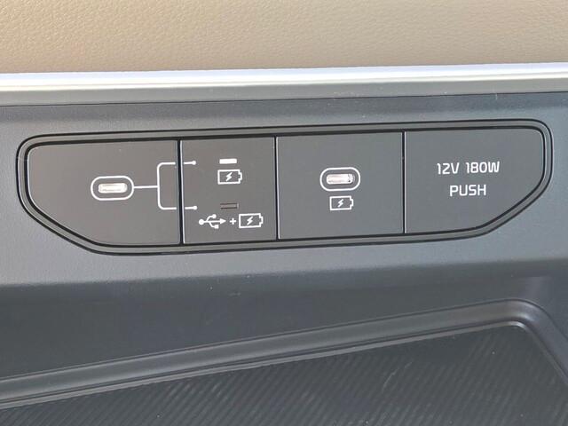 new 2025 Kia Carnival Hybrid car, priced at $41,350
