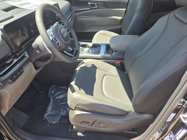 new 2025 Kia Carnival Hybrid car, priced at $41,350