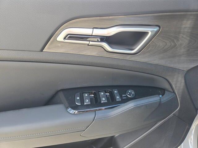 new 2025 Kia Sportage car, priced at $32,558
