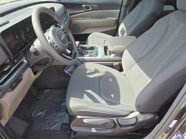 new 2025 Kia Carnival car, priced at $37,423