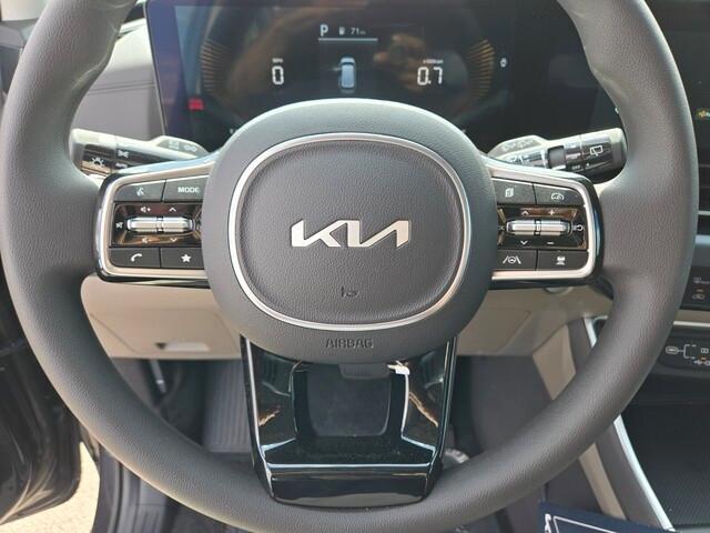 new 2025 Kia Carnival car, priced at $37,423
