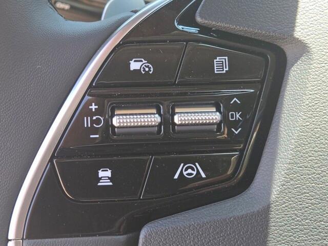 new 2025 Kia Niro car, priced at $30,392