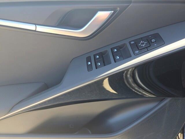 new 2025 Kia Niro car, priced at $30,392