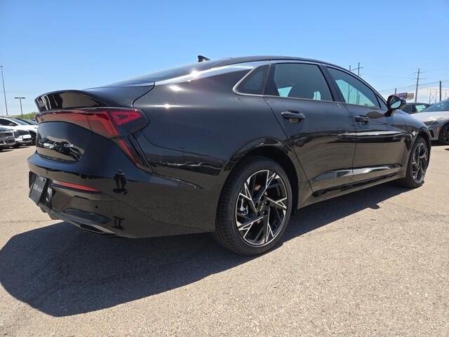 new 2025 Kia K5 car, priced at $28,107