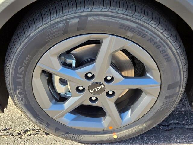 new 2025 Kia K4 car, priced at $23,303
