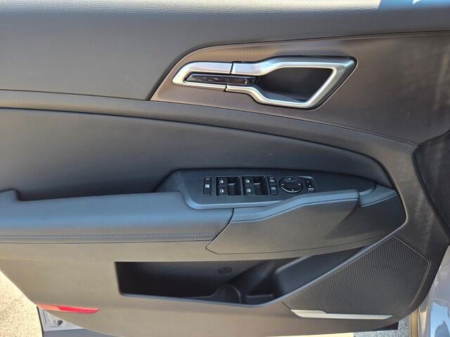 new 2026 Kia Sportage Hybrid car, priced at $35,244