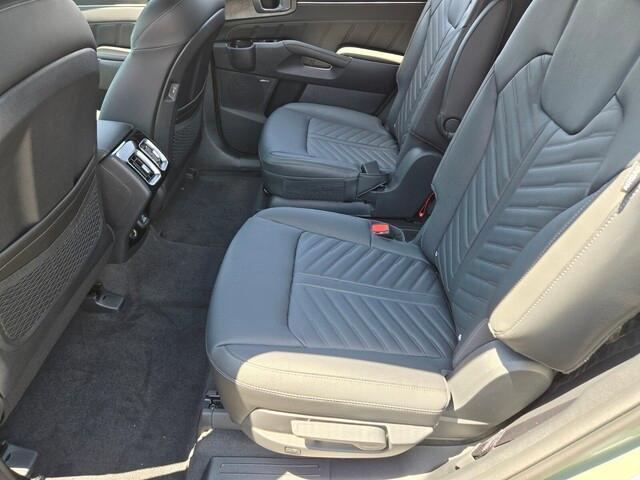 new 2025 Kia Sorento car, priced at $44,810