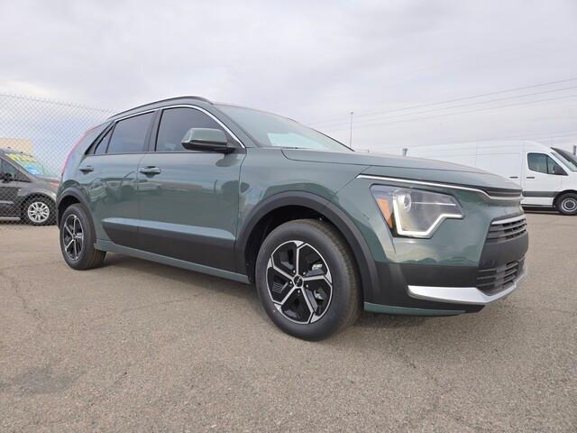 new 2025 Kia Niro car, priced at $30,413