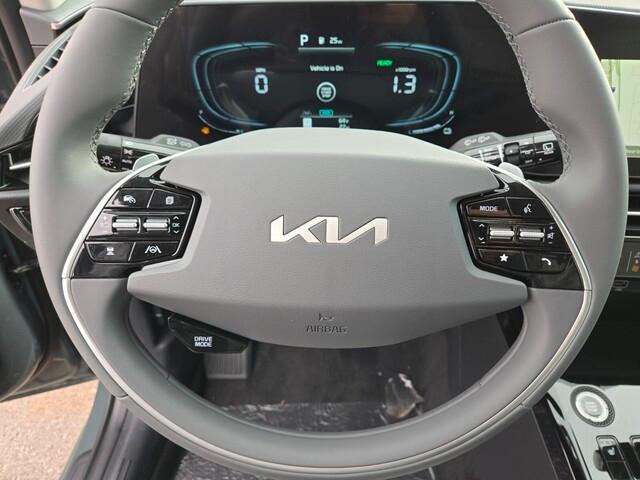 new 2025 Kia Niro car, priced at $30,413