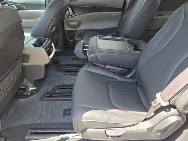 new 2025 Kia Carnival Hybrid car, priced at $41,350