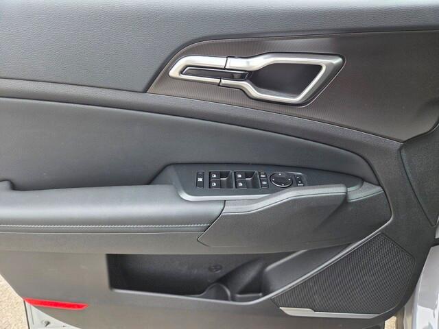 new 2026 Kia Sportage Hybrid car, priced at $35,304