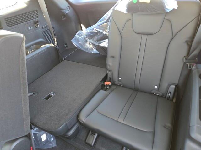 new 2025 Kia Sorento car, priced at $35,415