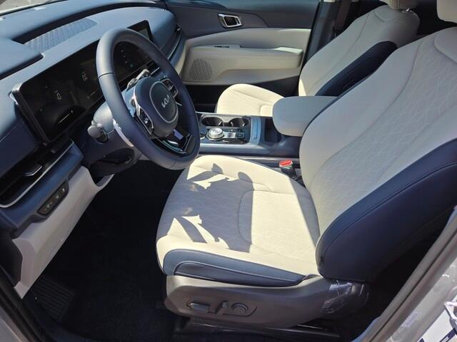 new 2025 Kia Carnival Hybrid car, priced at $42,877
