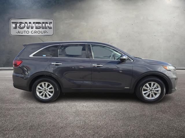 used 2019 Kia Sorento car, priced at $17,250