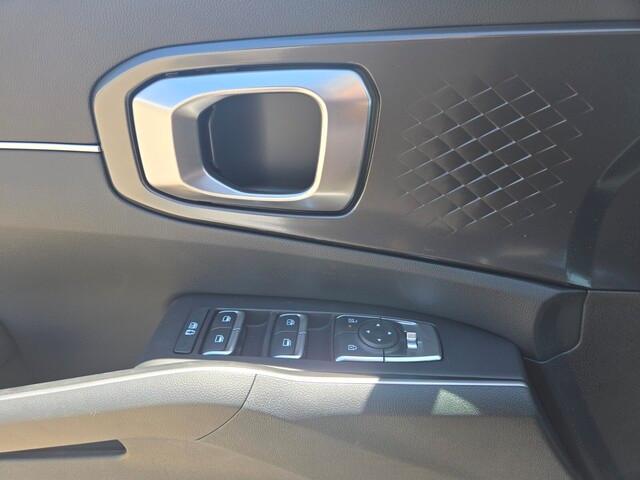 new 2025 Kia Sorento car, priced at $32,113