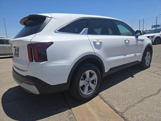 new 2025 Kia Sorento car, priced at $32,113