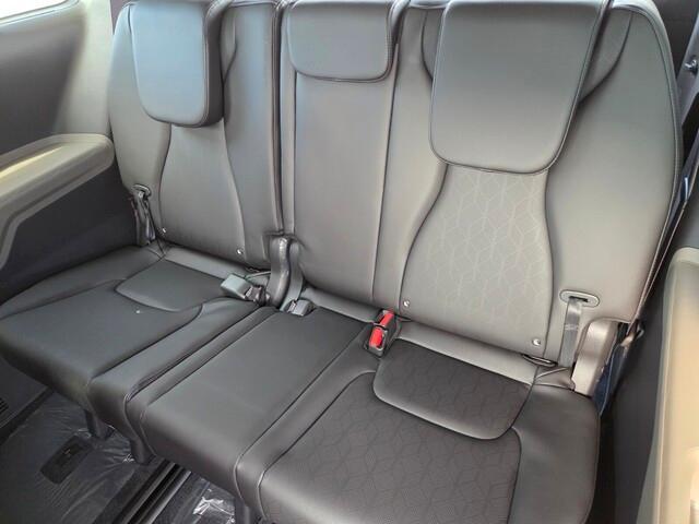 new 2026 Kia Carnival Hybrid car, priced at $48,374