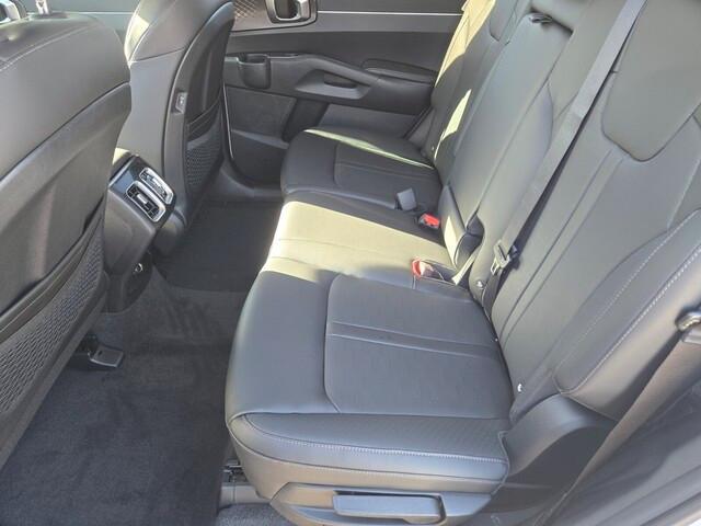 new 2025 Kia Sorento car, priced at $38,287