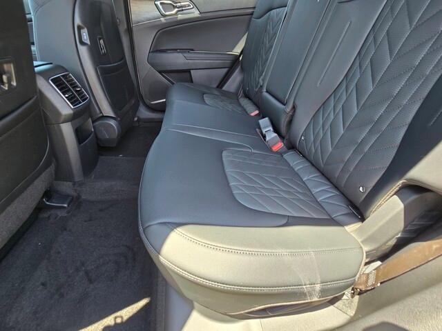 new 2025 Kia Sportage Plug-In Hybrid car, priced at $44,836