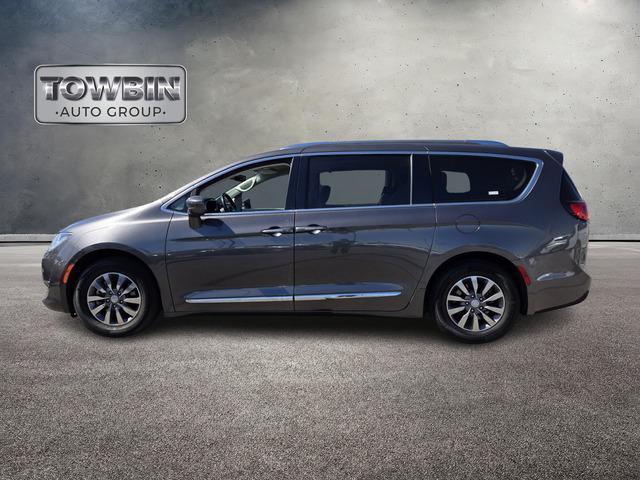 used 2020 Chrysler Pacifica car, priced at $22,200