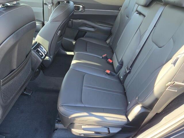 new 2025 Kia Sorento car, priced at $35,282