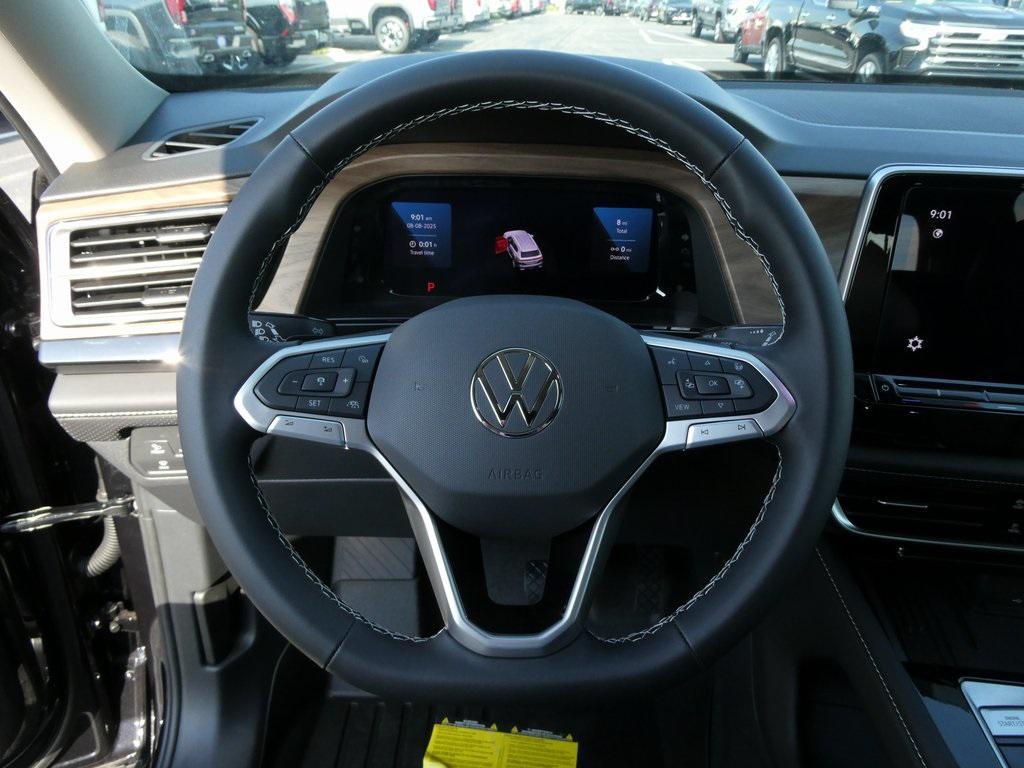 new 2025 Volkswagen Atlas car, priced at $42,116