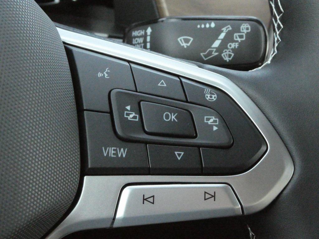 new 2025 Volkswagen Atlas car, priced at $42,116