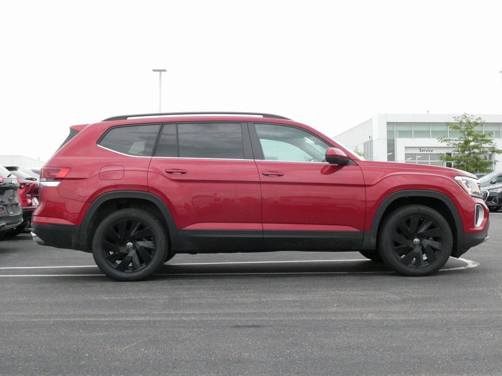 new 2025 Volkswagen Atlas car, priced at $44,010