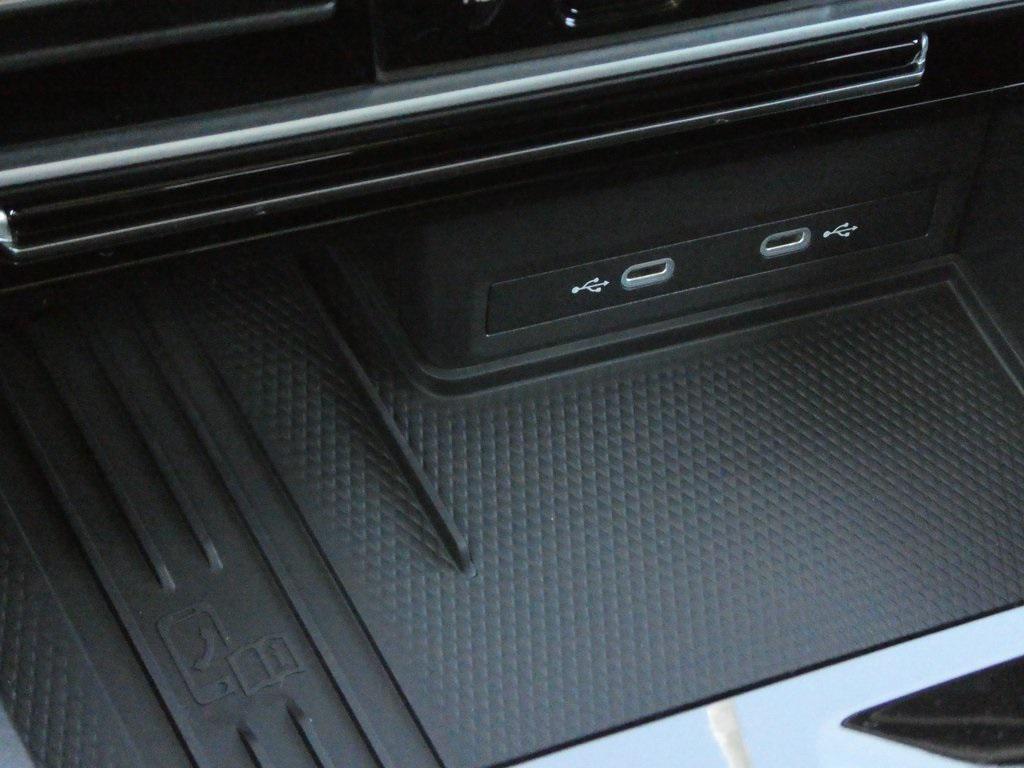 new 2025 Volkswagen Atlas car, priced at $46,335