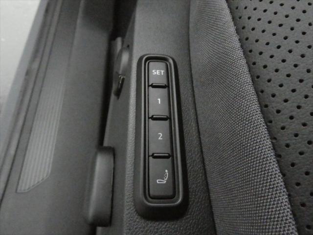 new 2025 Volkswagen ID.4 car, priced at $52,677