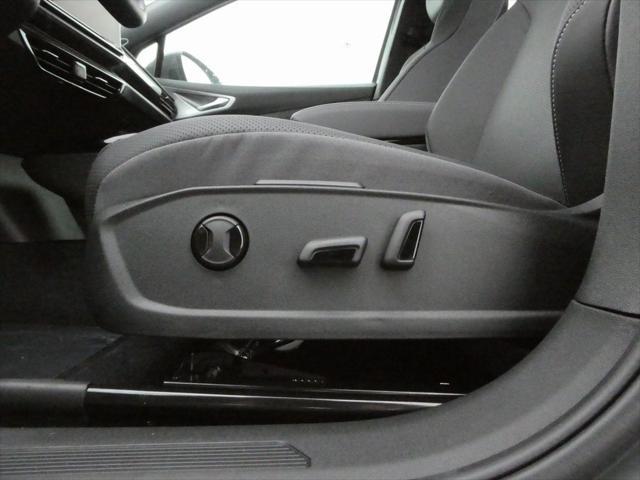 new 2025 Volkswagen ID.4 car, priced at $52,677