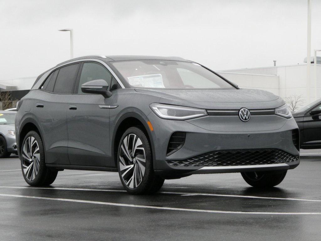 new 2025 Volkswagen ID.4 car, priced at $52,677