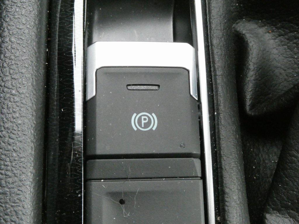 new 2025 Volkswagen Taos car, priced at $33,116
