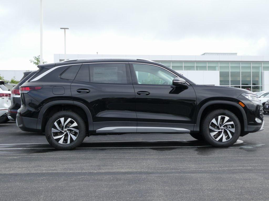 new 2025 Volkswagen Tiguan car, priced at $33,011
