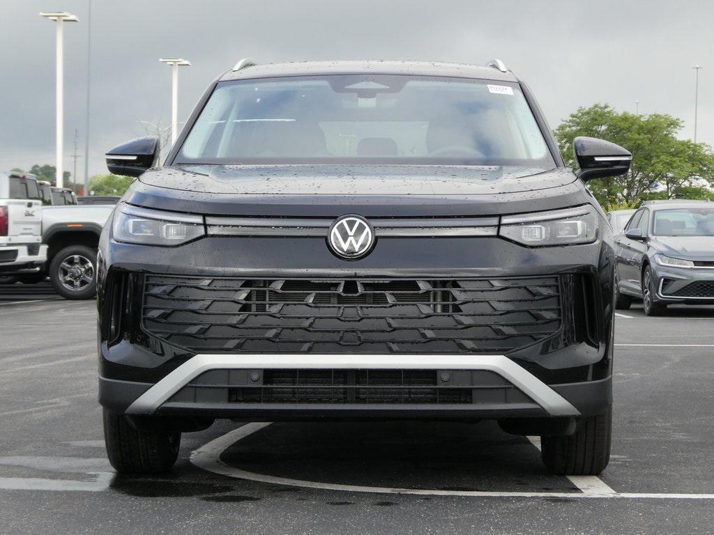 new 2025 Volkswagen Tiguan car, priced at $33,011