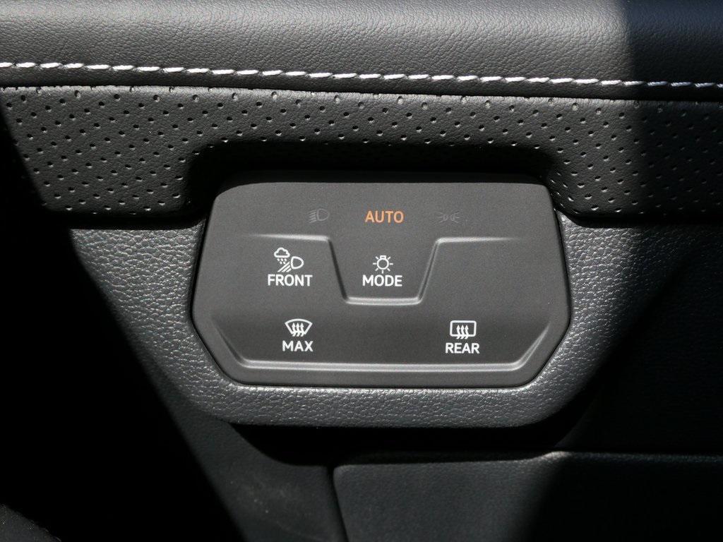 new 2025 Volkswagen Atlas car, priced at $40,672