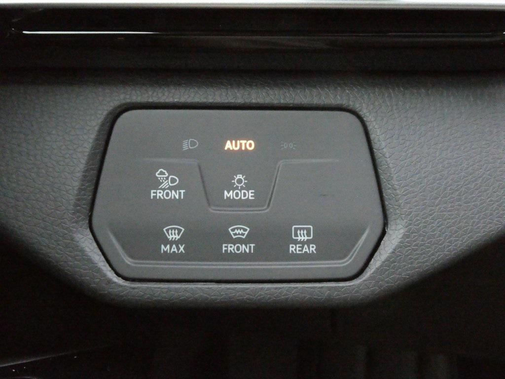 new 2025 Volkswagen ID.4 car, priced at $50,257