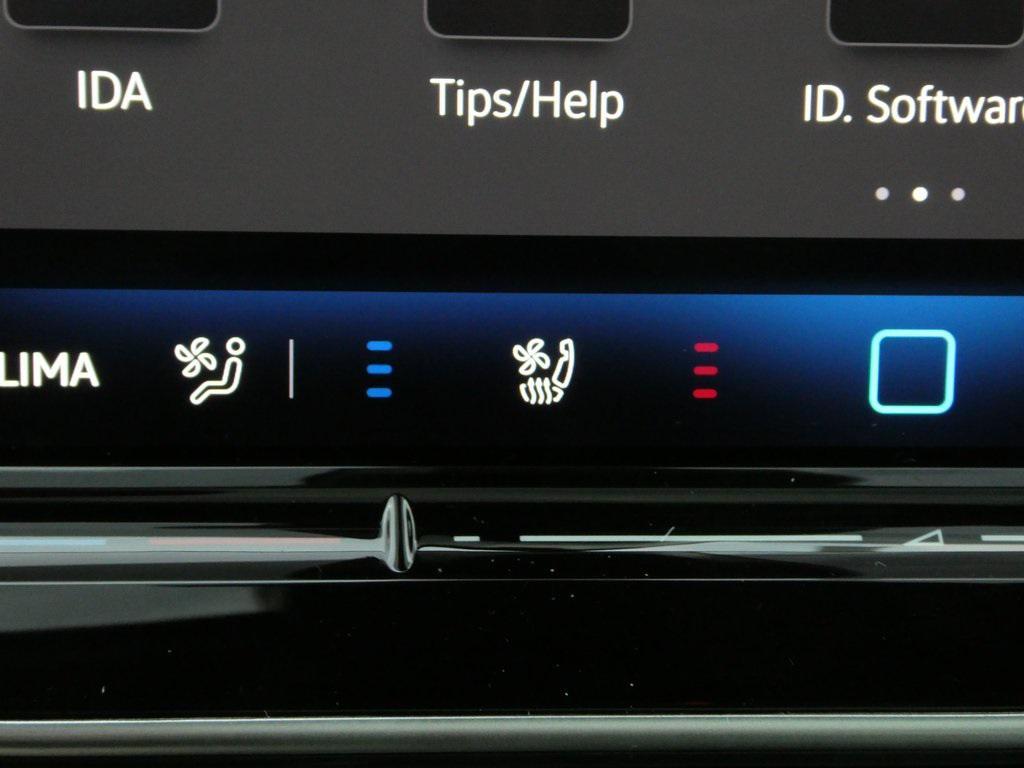 new 2025 Volkswagen ID.4 car, priced at $50,257