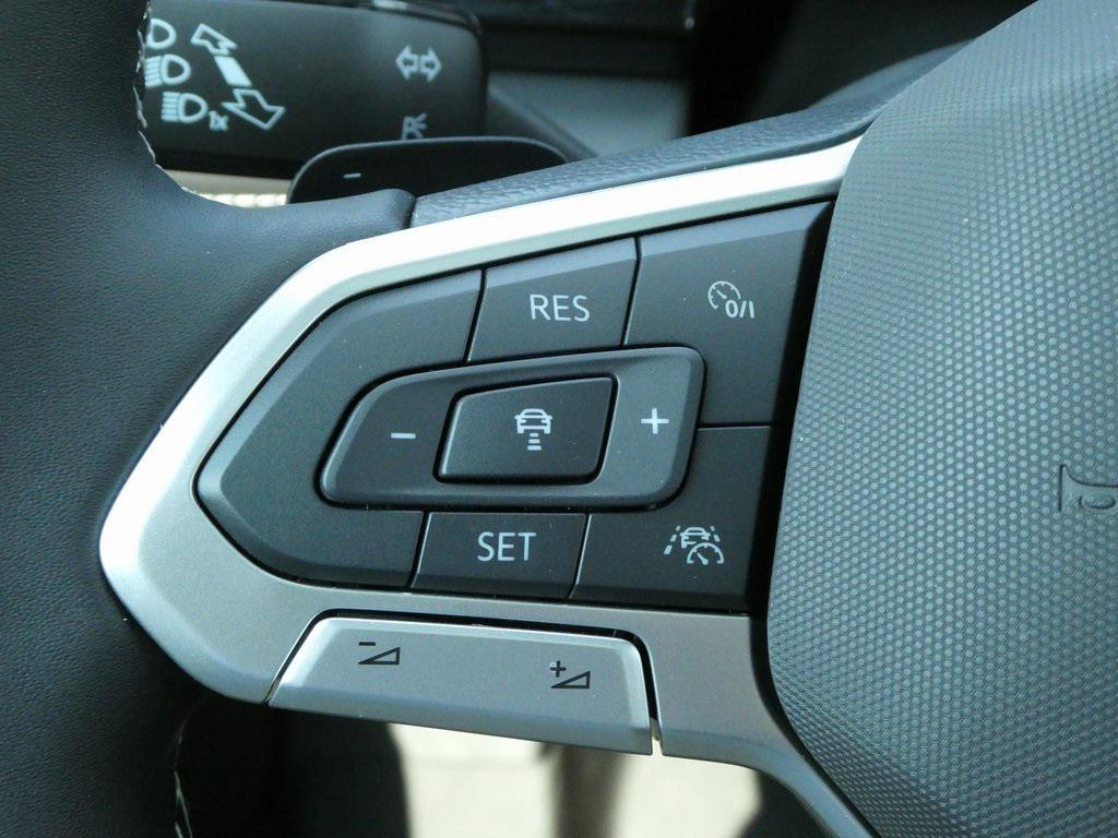 new 2025 Volkswagen Atlas car, priced at $42,975