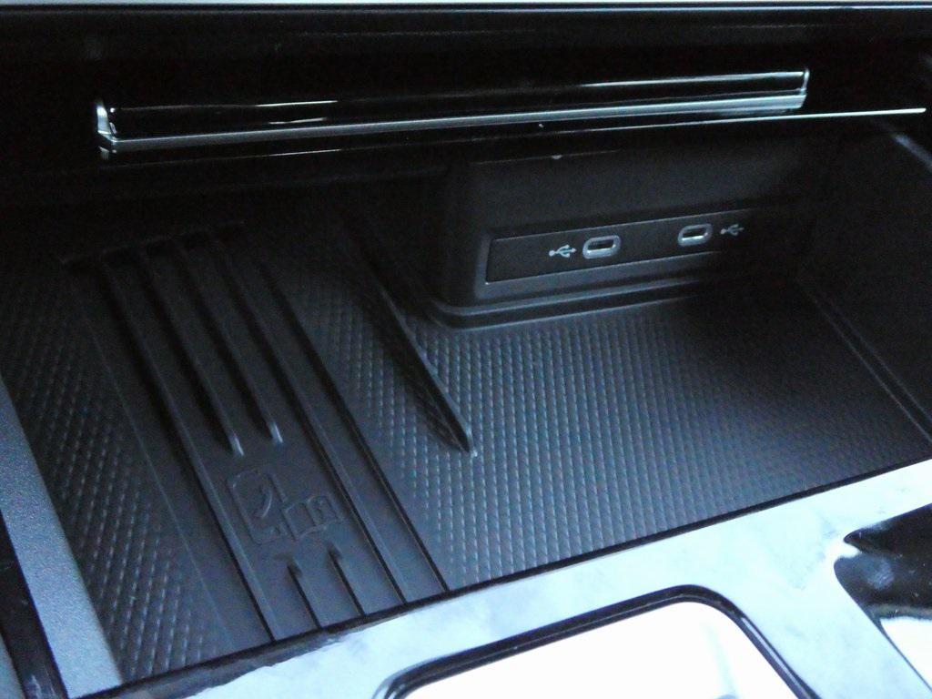 new 2026 Volkswagen Atlas Cross Sport car, priced at $46,906