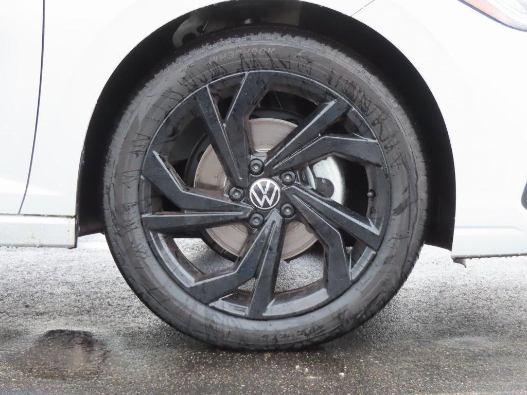 new 2025 Volkswagen Jetta car, priced at $27,049
