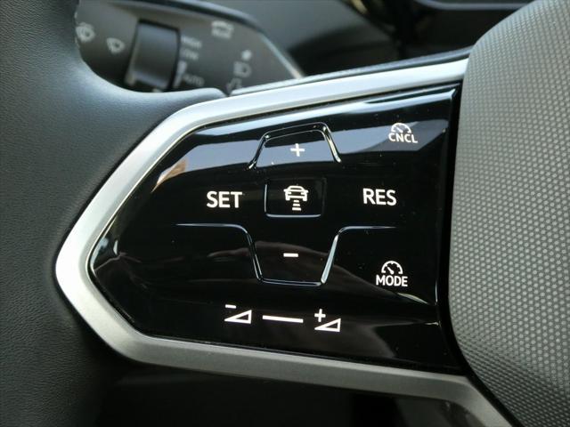 new 2025 Volkswagen ID.4 car, priced at $44,626